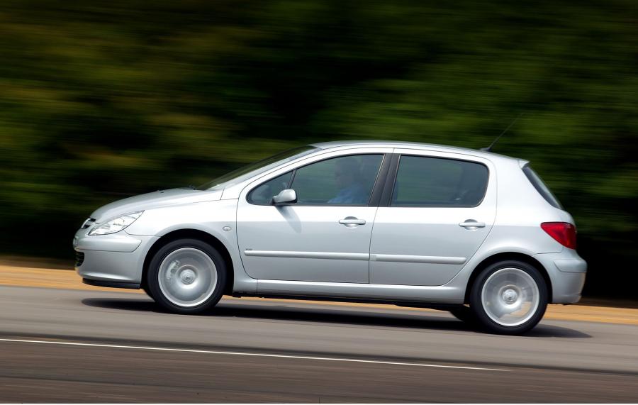  Peugeot 307 2001 года  (фото 16 из 31)